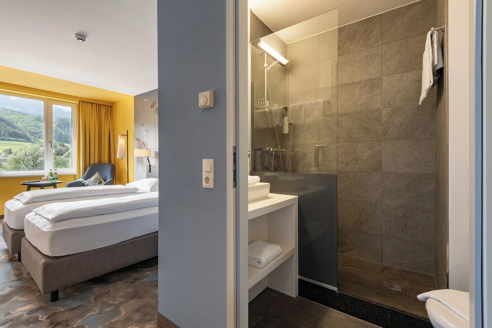 Фото Hwest Hotel Hall