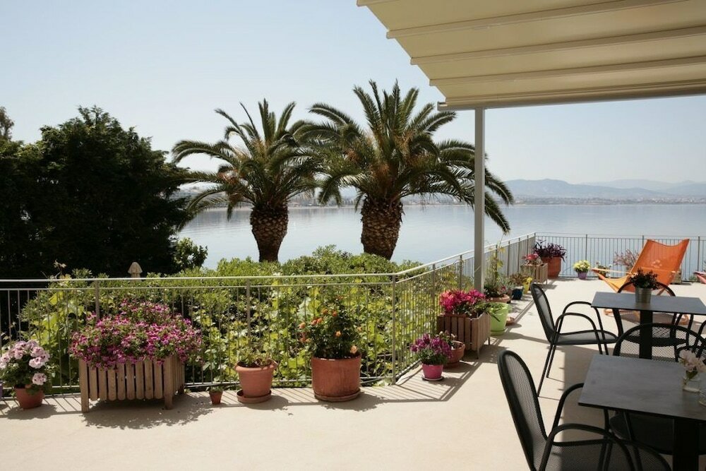 Фото Hotel Theoxenia Loutraki