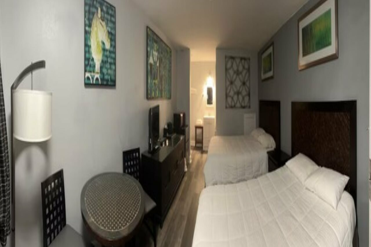 Фото Courtland Inn Motel