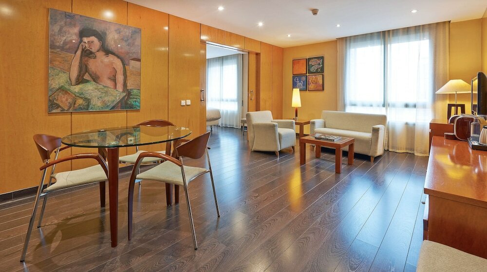 Фото Nh Lleida Pirineos