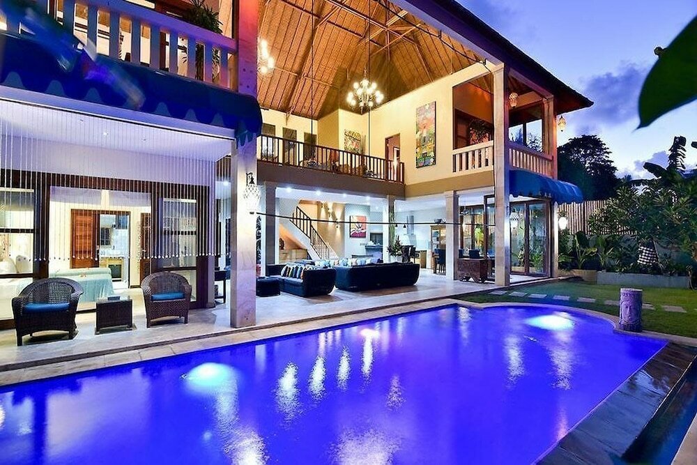 Фото Bali Mystique Hotel and Apartments