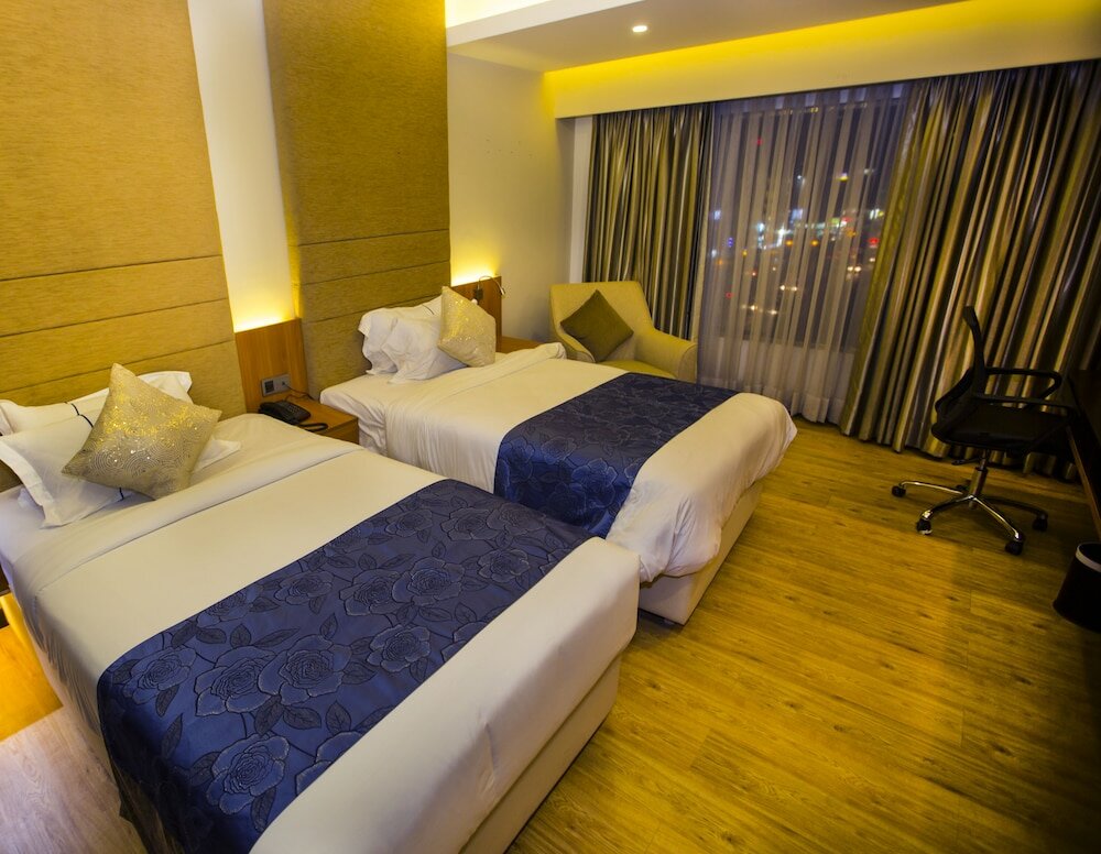 Фото отеля 2