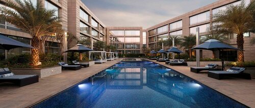 Внешний вид отеля Hilton Bangalore Embassy GolfLinks в Бангалоре, фото 2