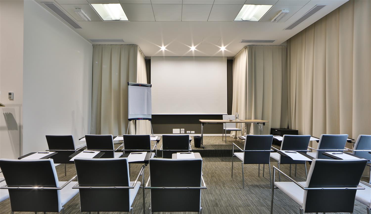 Фото Best Western Premier Chc Airport