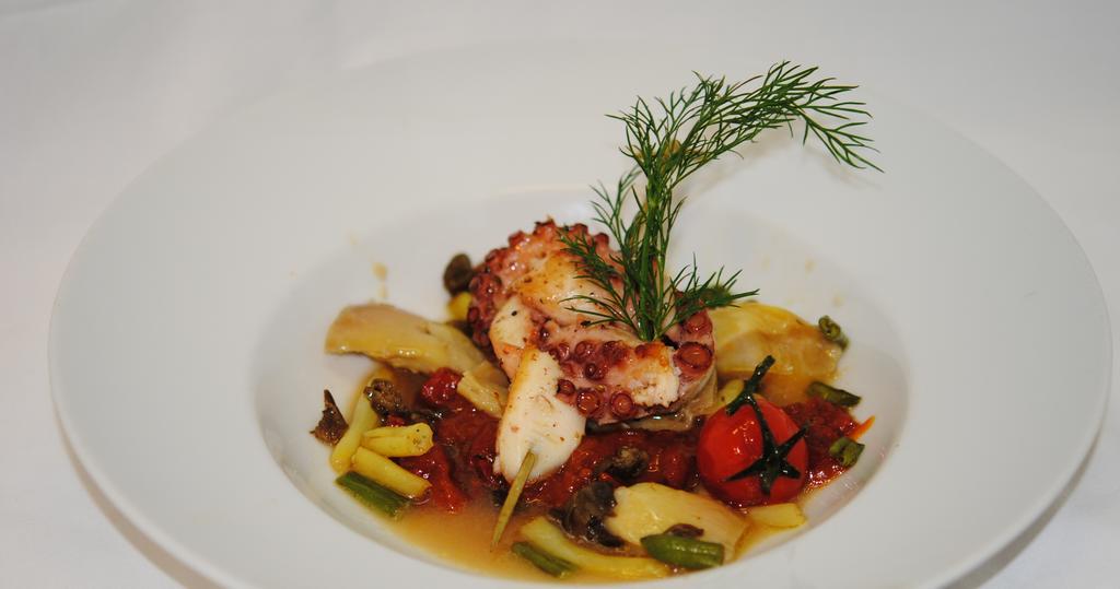 Фото Erhart Hotel