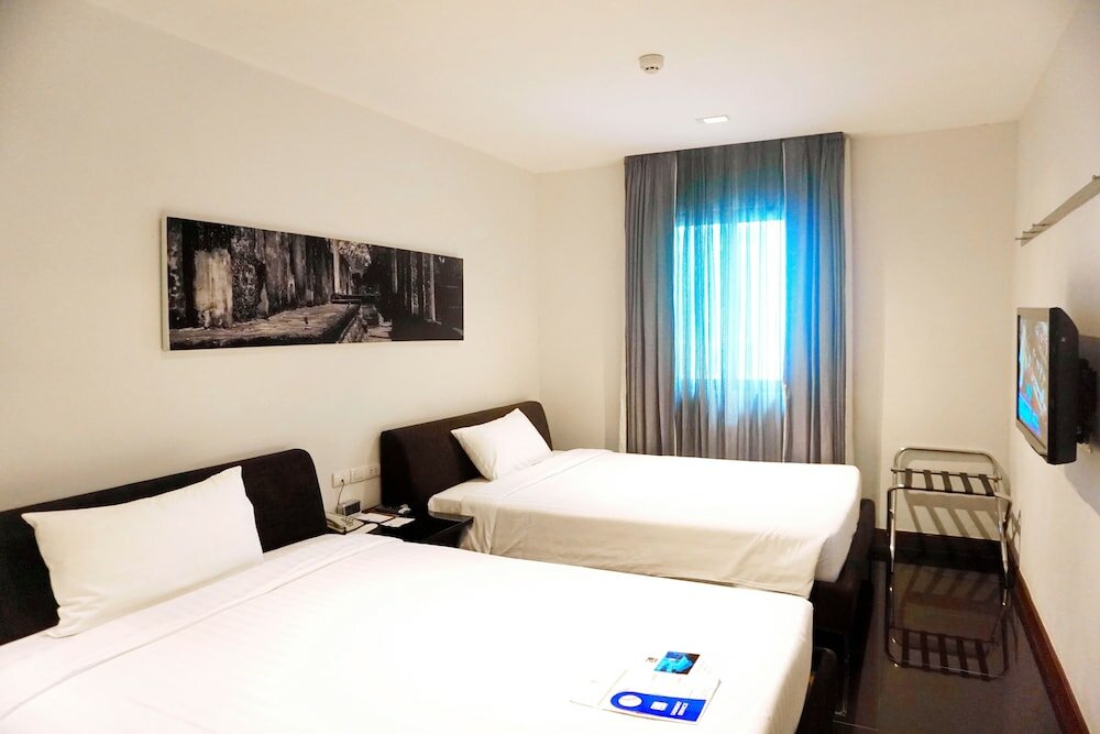 Фото S33 Compact Sukhumvit Hotel