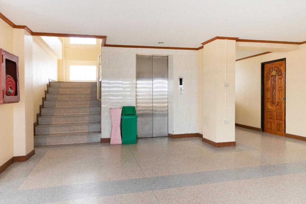 Фото Chaiyaphruk Grand Hotel