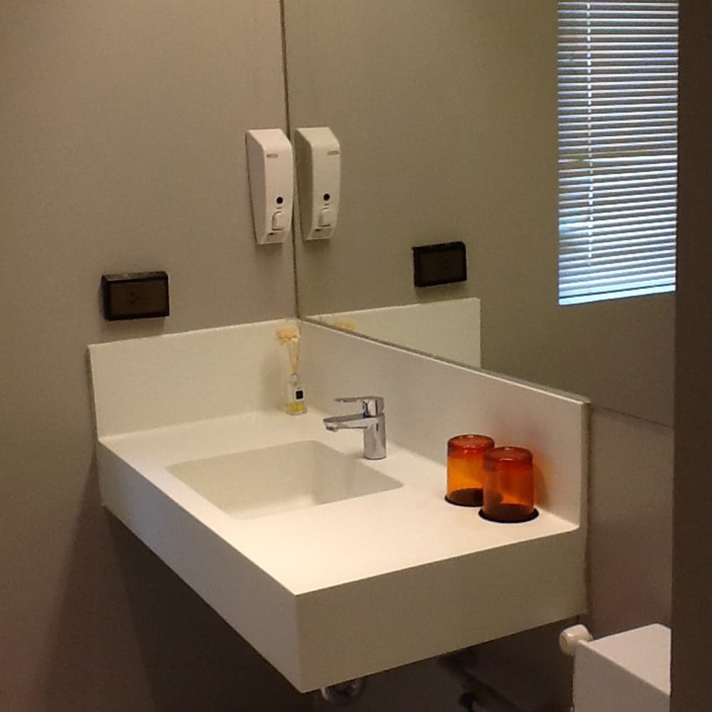 Фото Bizotel Premier Hotel & Residence