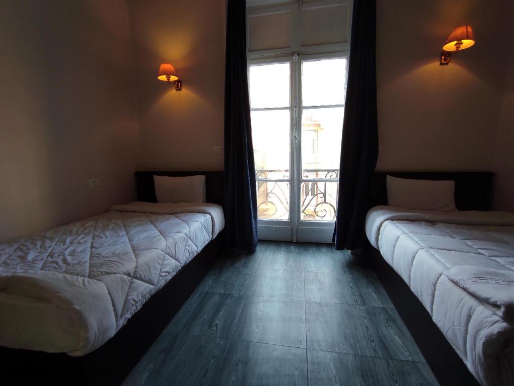 Фото отеля 2