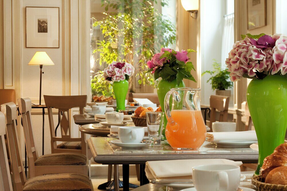 Фото Hôtel de l'Arcade