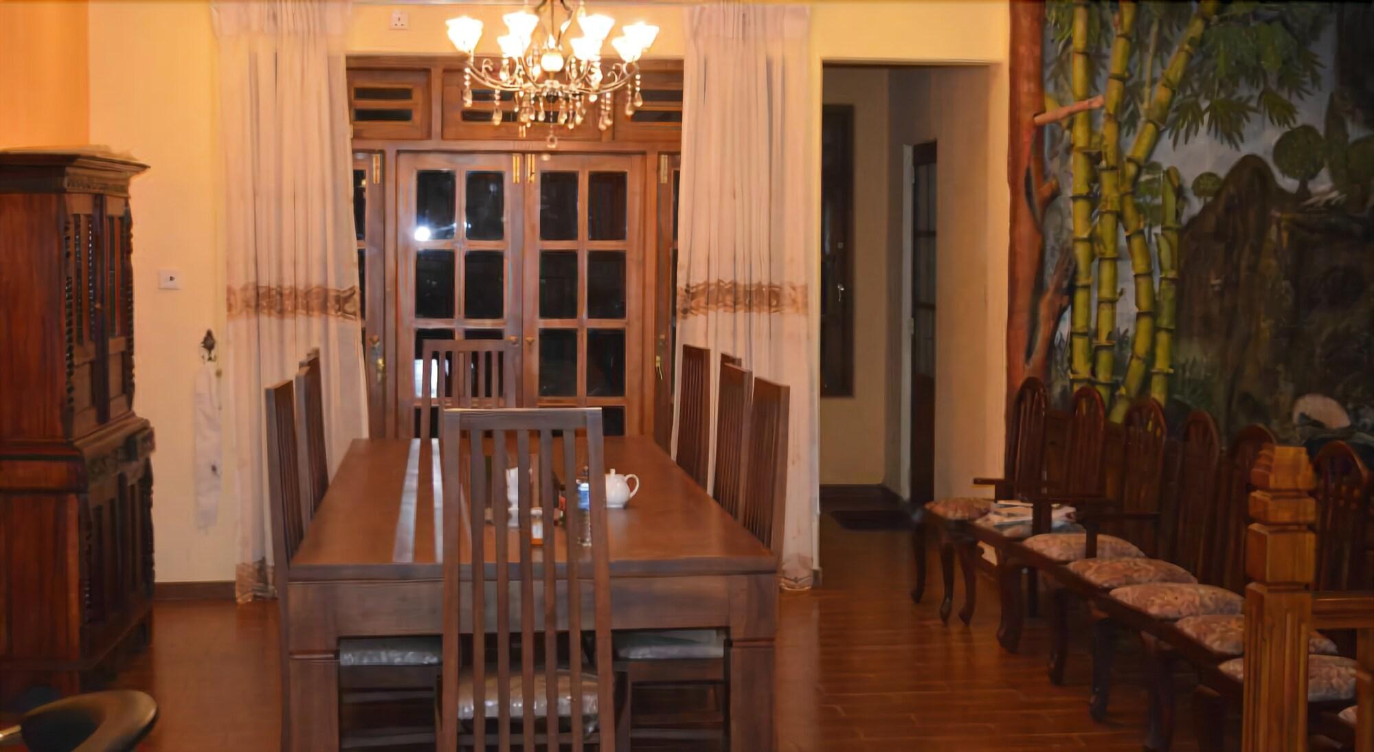 Фото Elegante The Villa