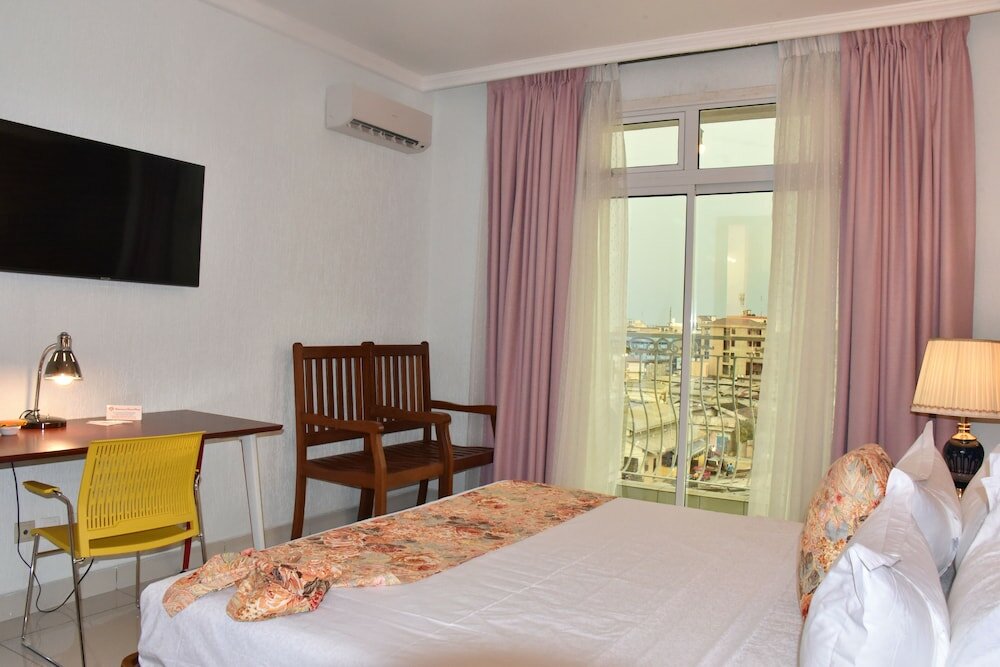 Фото Adamaoua Grand Hotel