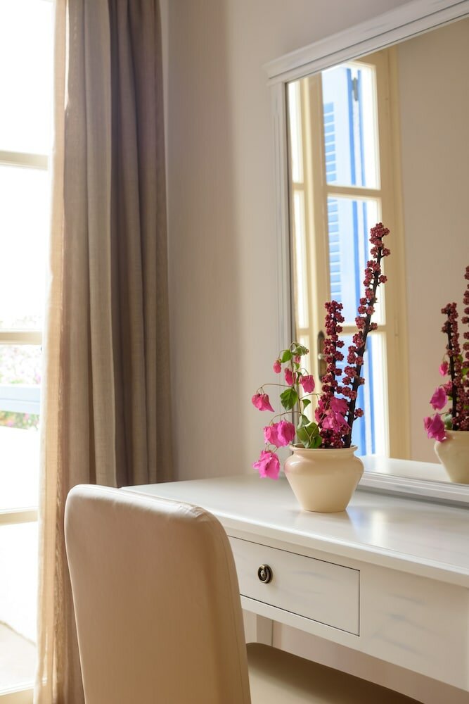 Фото Scorpios Beach Santorini