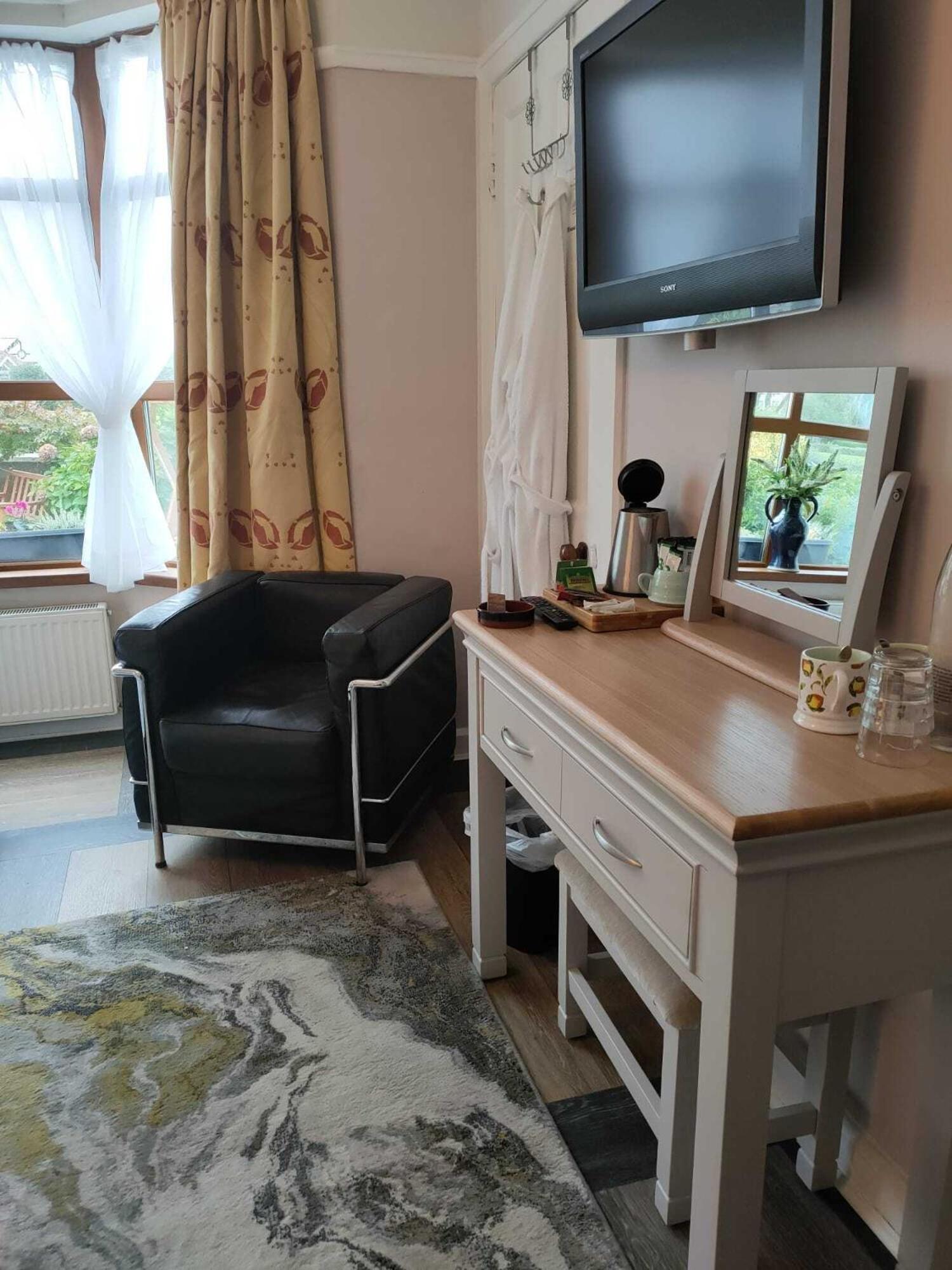 Фото The Oystercatcher