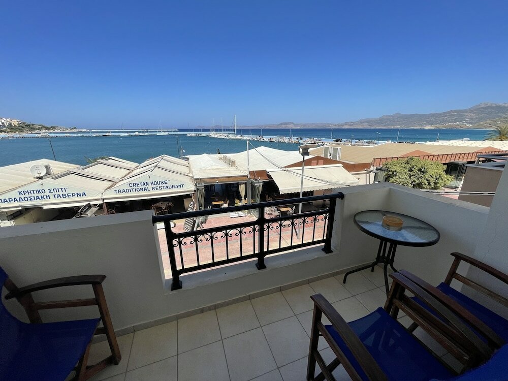 Фото Hotel Flisvos