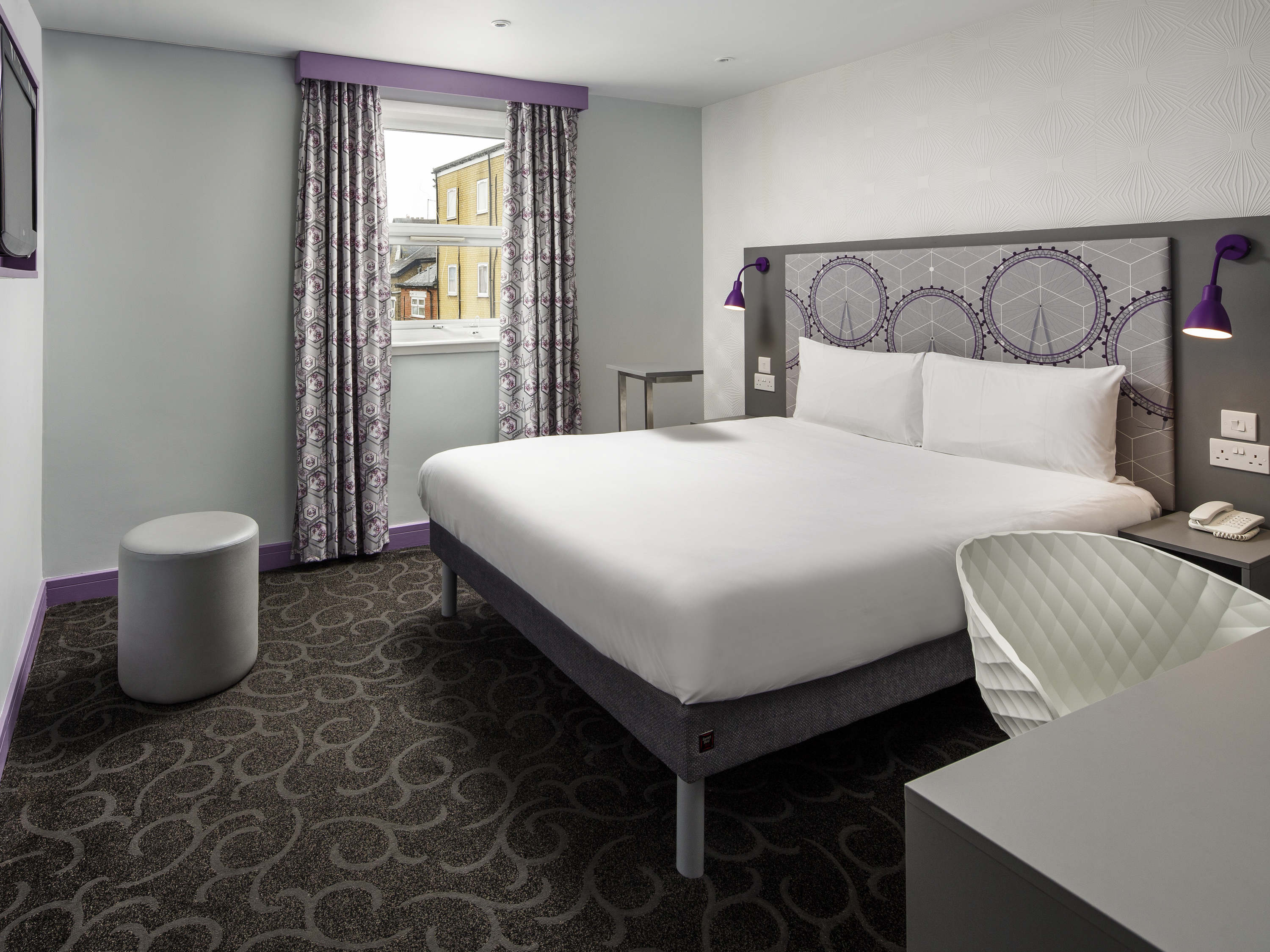 Фото Ibis Styles London Croydon