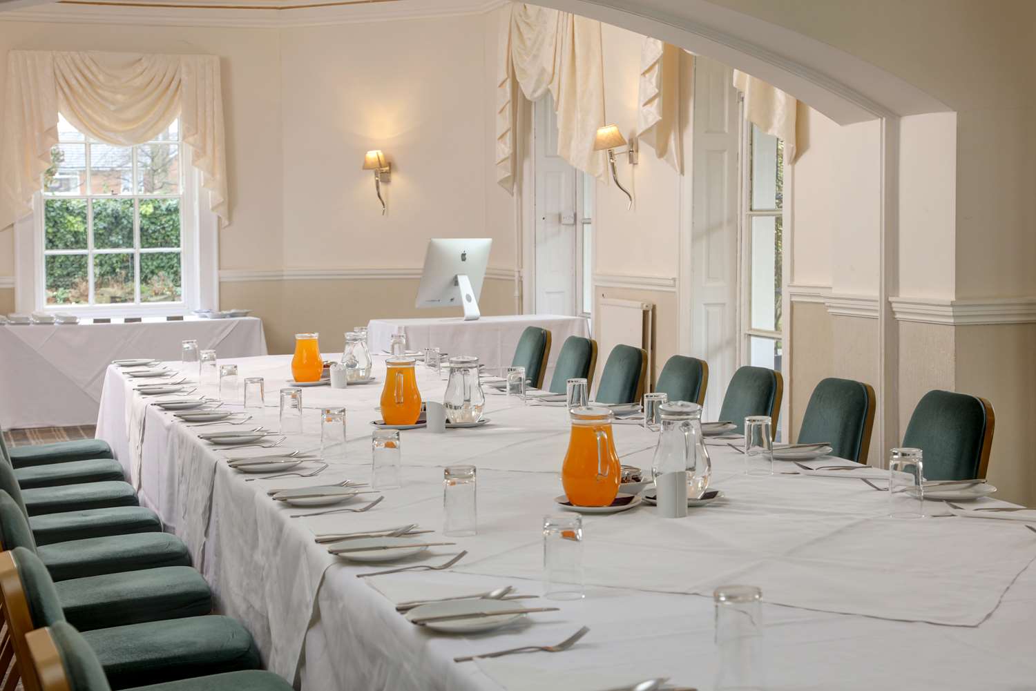 Фото Rossett Hall Hotel