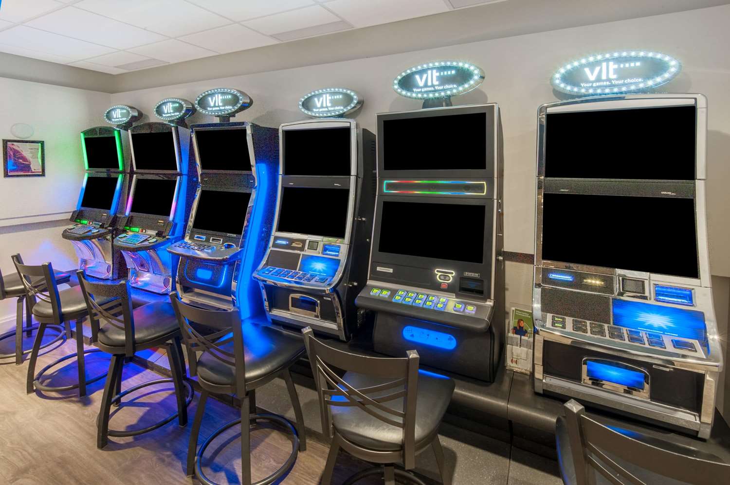 Фото Ramada Plaza by Wyndham Calgary Downtown