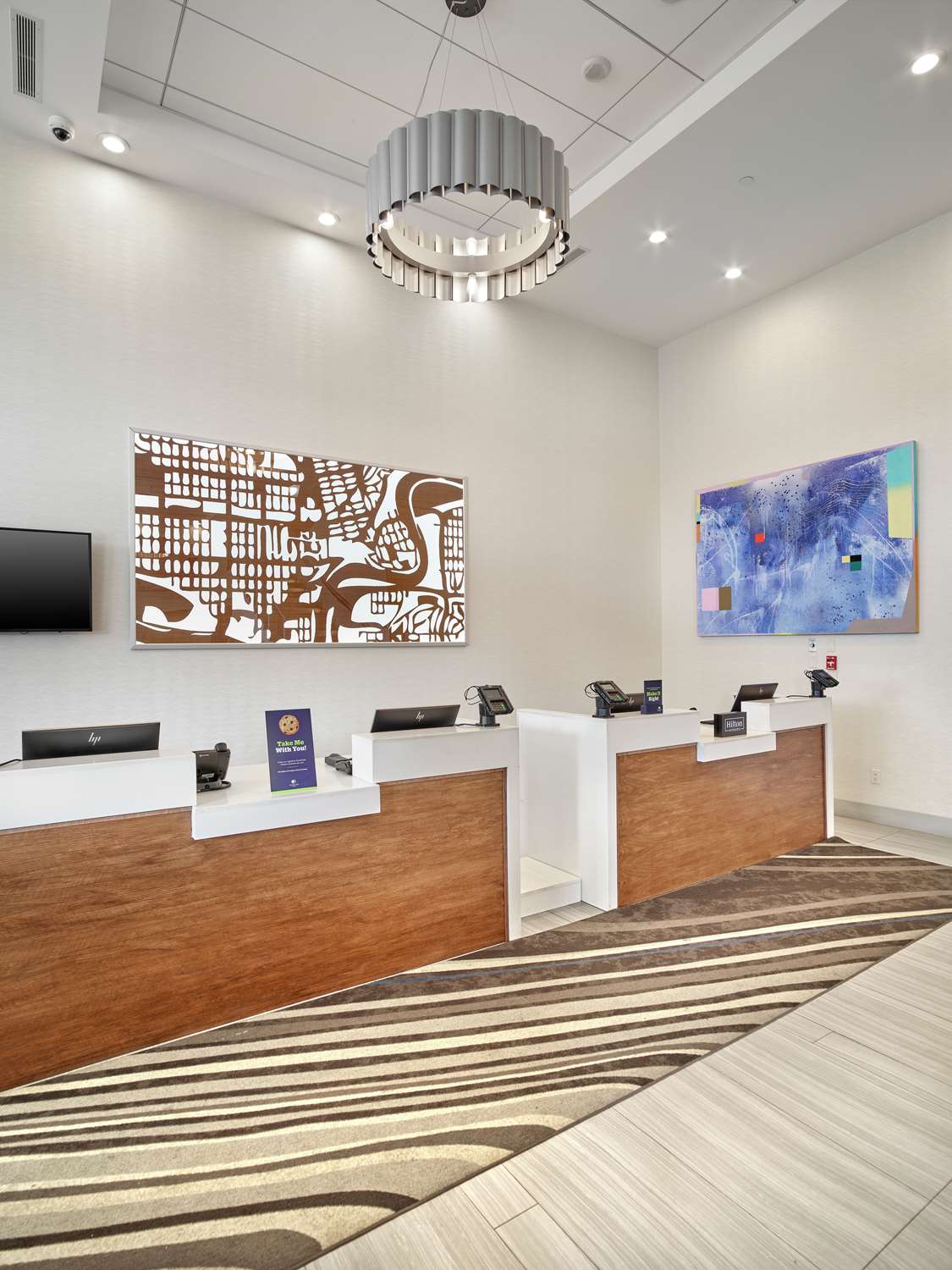 Фото DoubleTree by Hilton Edmonton Downtown