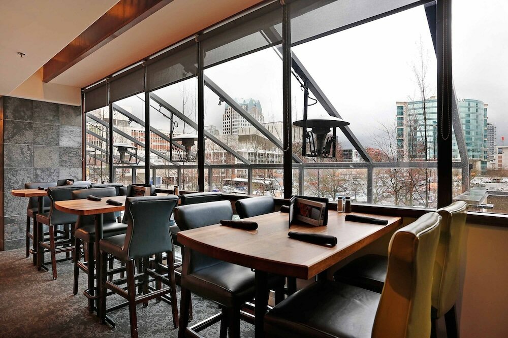 Фото Sandman Hotel Vancouver Downtown