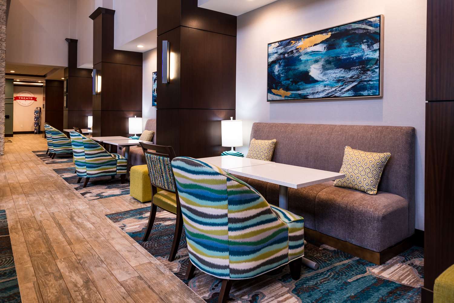Фото Homewood Suites by Hilton Grand Rapids Downtown