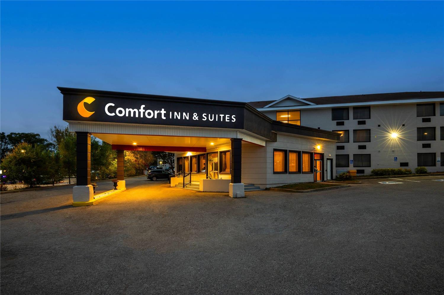 Фото Comfort Inn & Suites Barrie