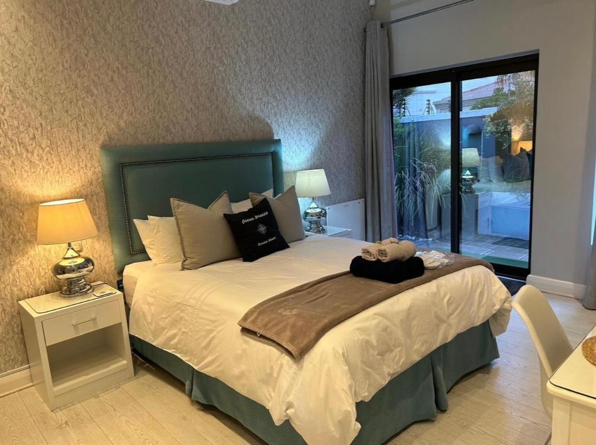 Фото Ocean Breeze Sunset Beach