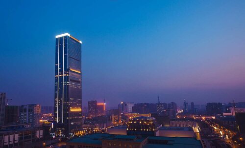 Внешний вид отеля Hilton Shijiazhuang в Шицзячжуане, фото 1