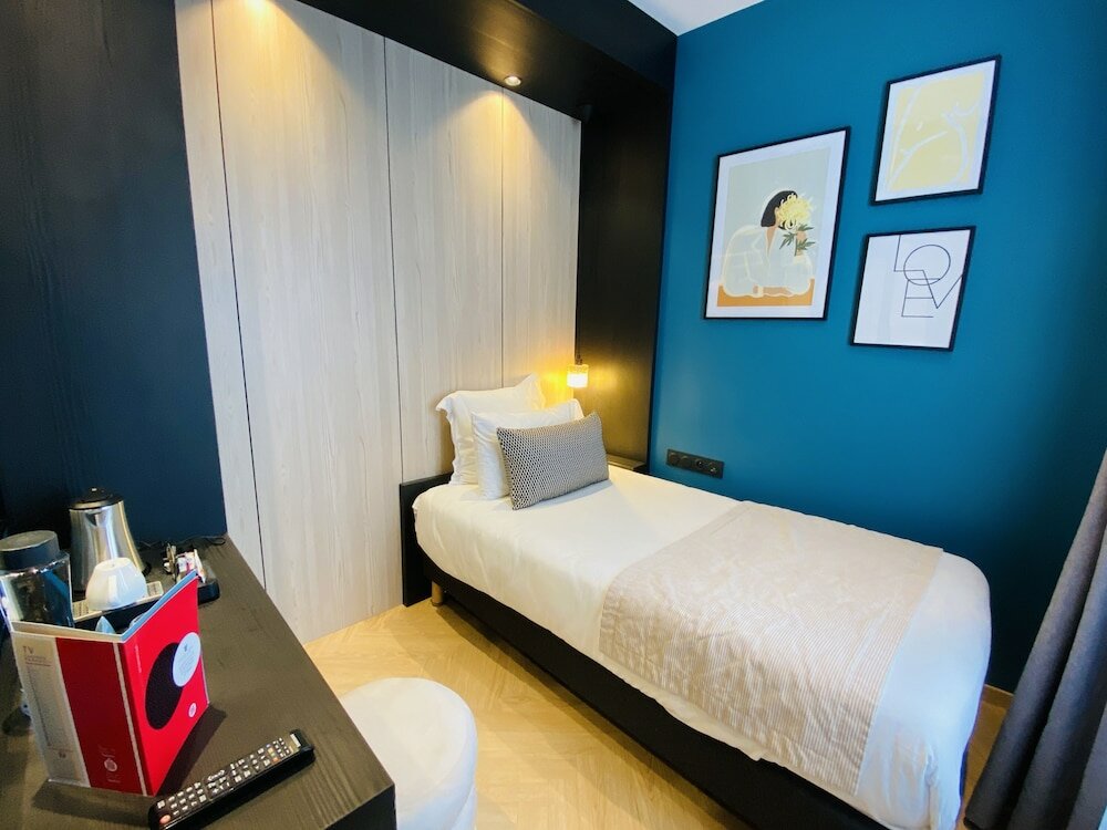 Фото Grand Hotel Clichy Paris