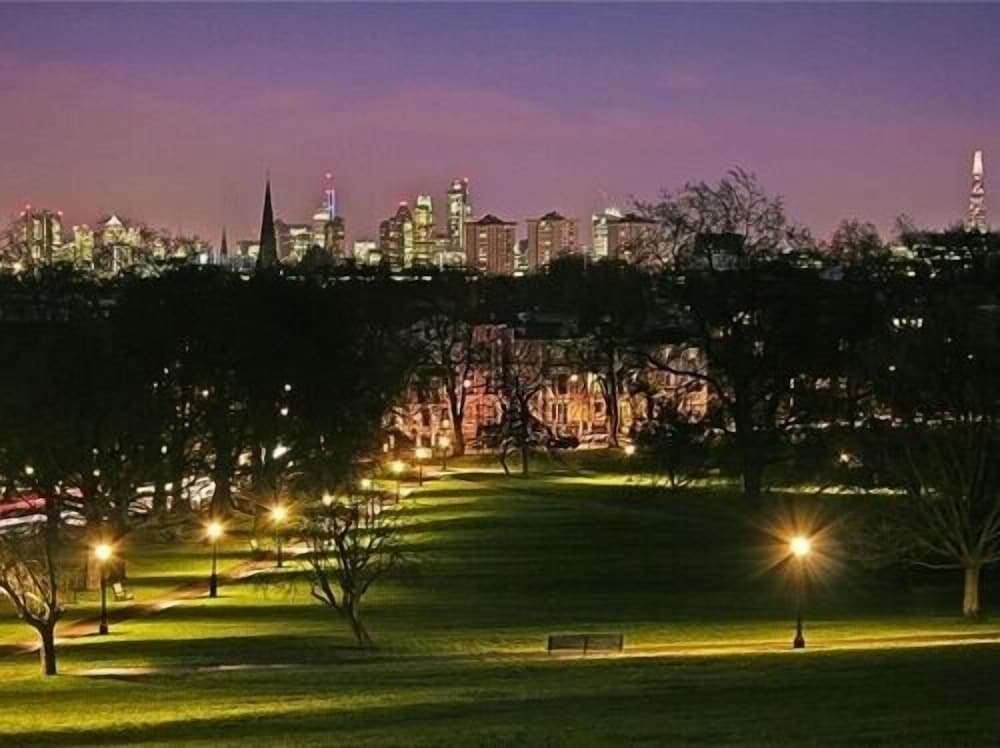 Фото Primrose Guest House