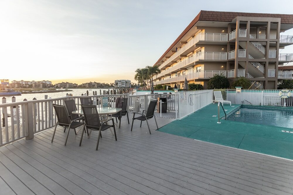 Фото The Boat House