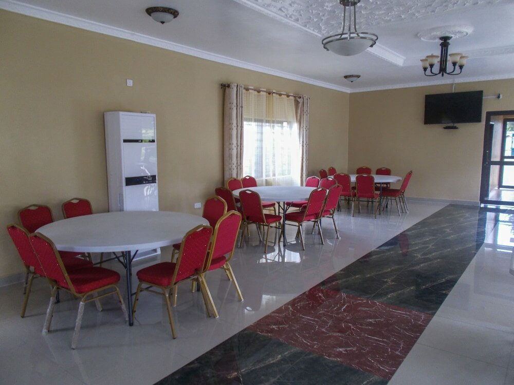 Фото Shema Guest Lodge