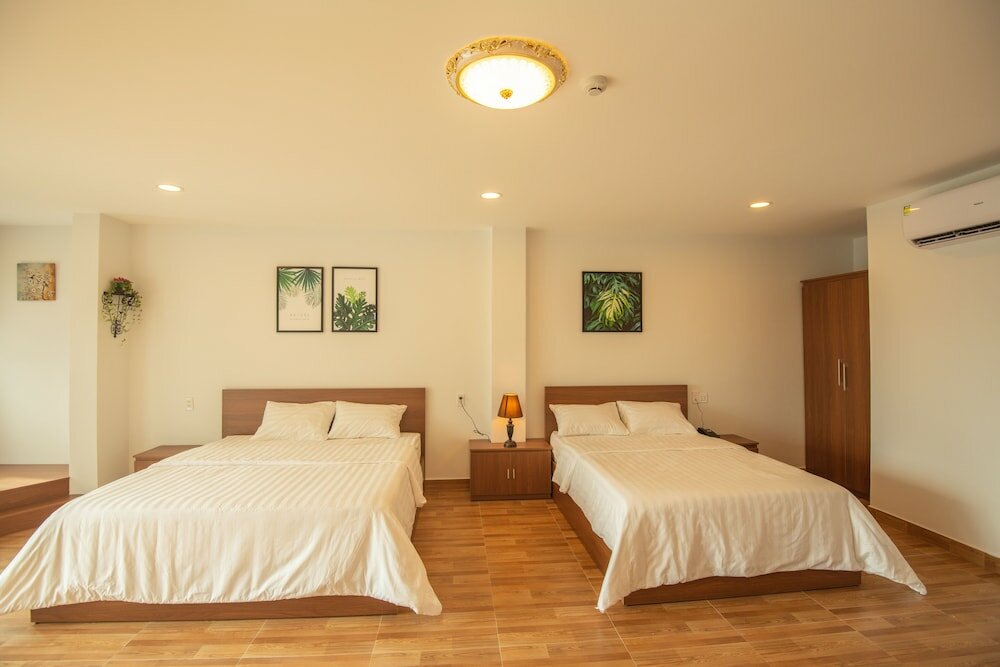 Фото Vic House Hotel