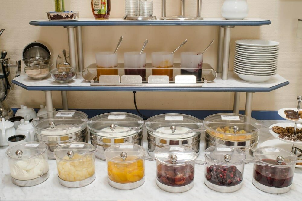 Фото Astor & Aparthotel