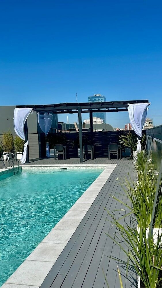 Фото Broadway Hotel & Suites