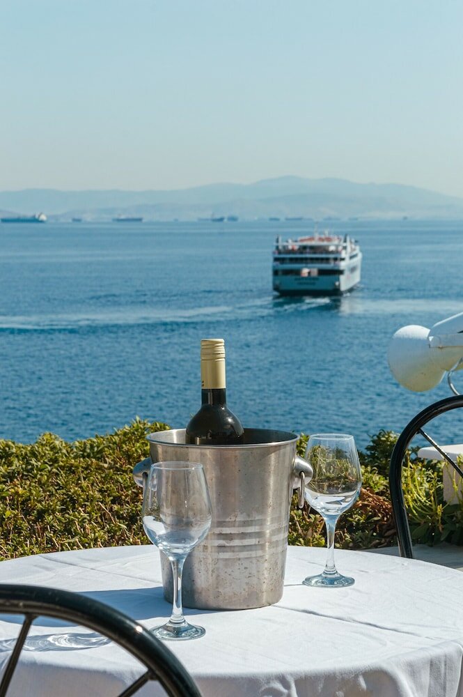 Фото Mistral Apartments Aegina