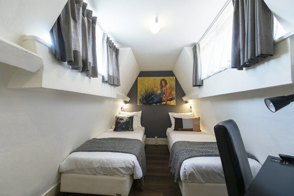 Фото Quentin England Hotel