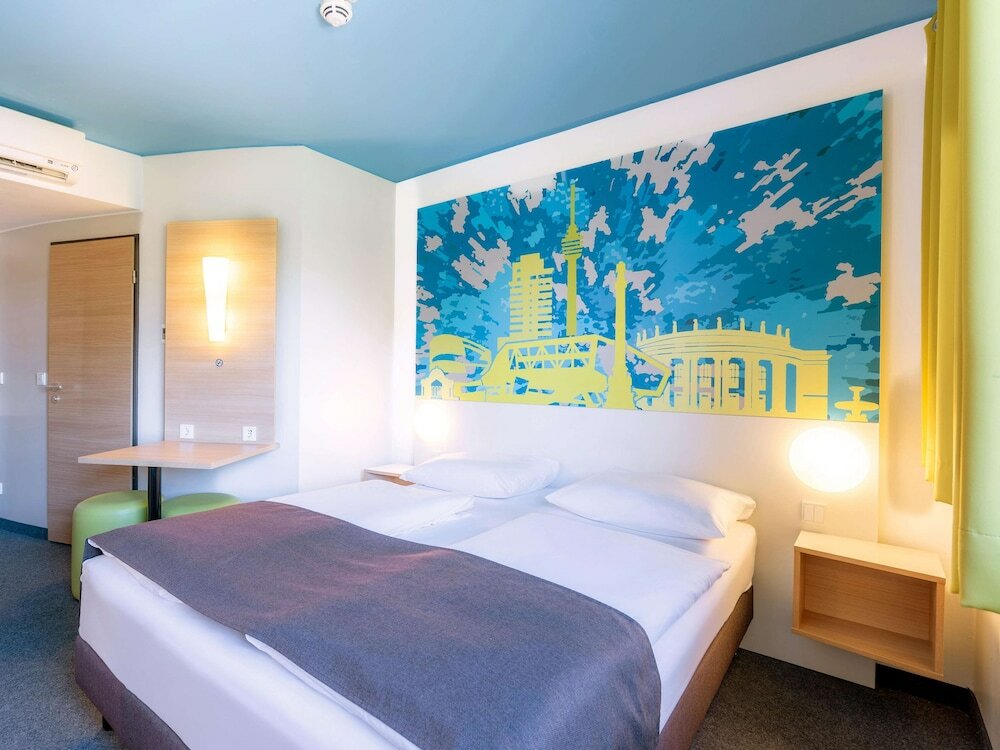 Фото B&b Hotel Stuttgart-City