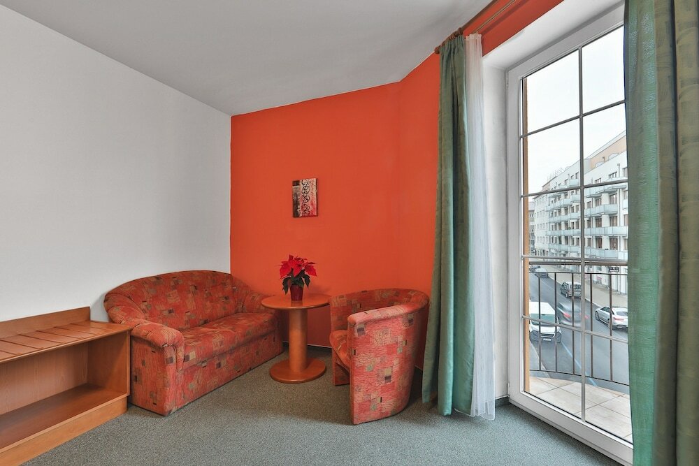 Фото Hotel Attic