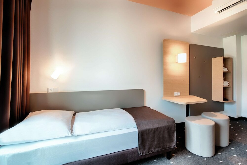 Фото B&b Hotel Rostock-Hafen