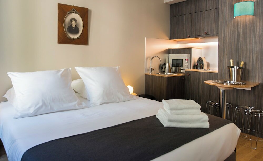 Фото Suites and Hotel Helzear Champs Elysees