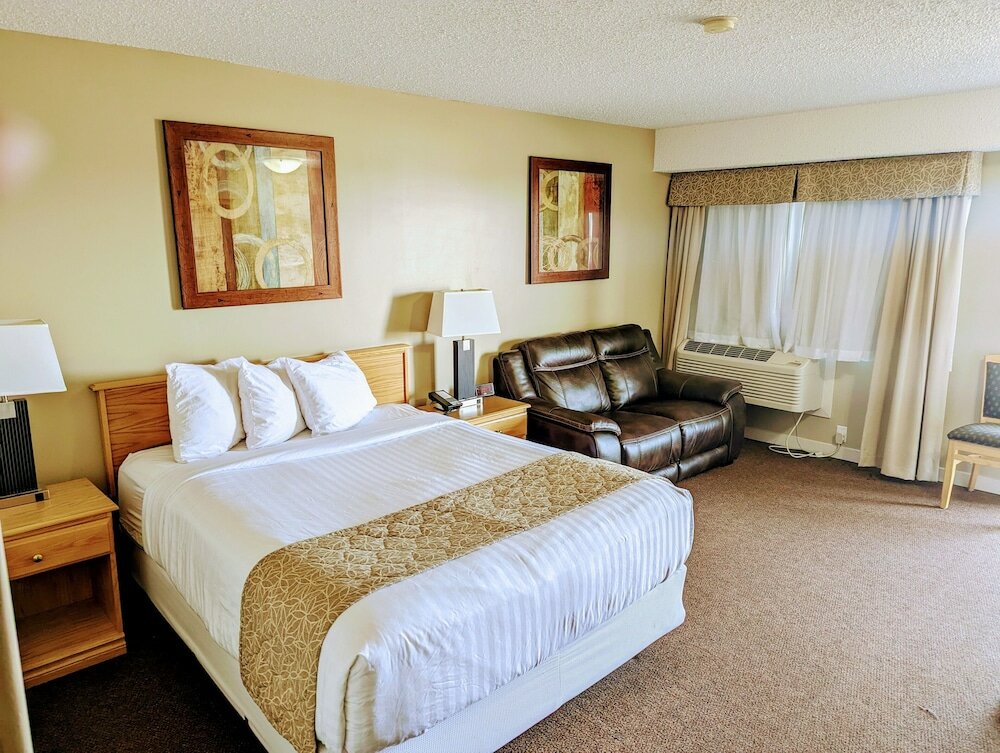 Фото BCMInns Lloydminster