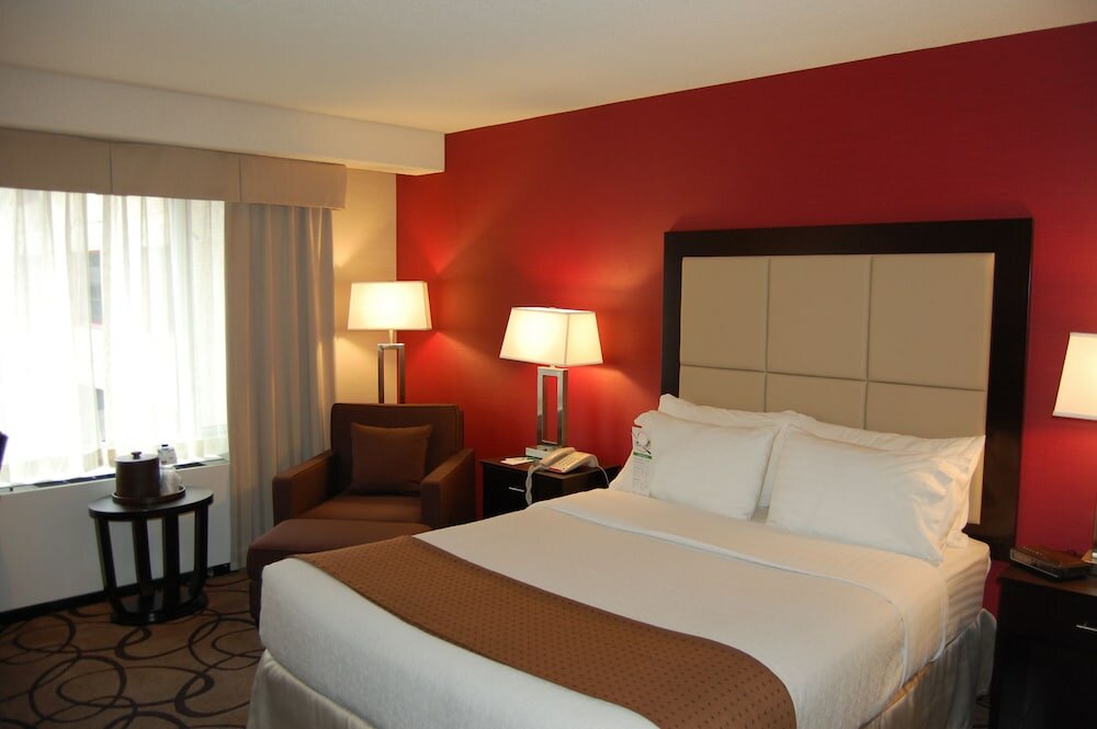 Фото Holiday Inn Montreal Centreville Downtown