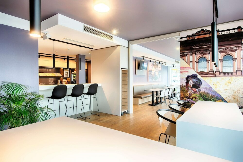 Фото B&b Hotel Kaiserslautern