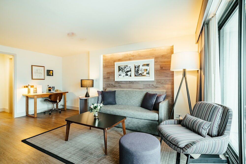 Фото Warwick Denver