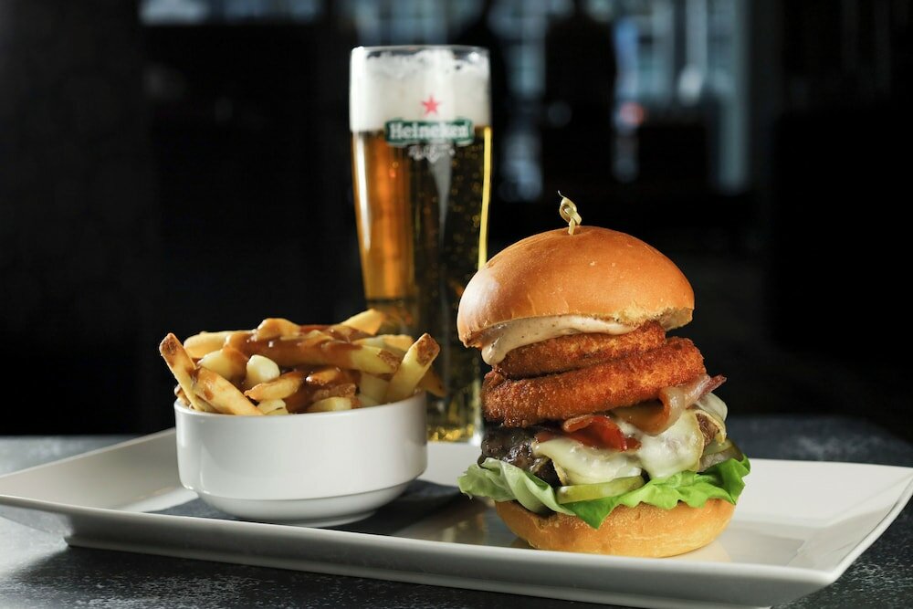 Фото Courtyard by Marriott Montreal Downtown