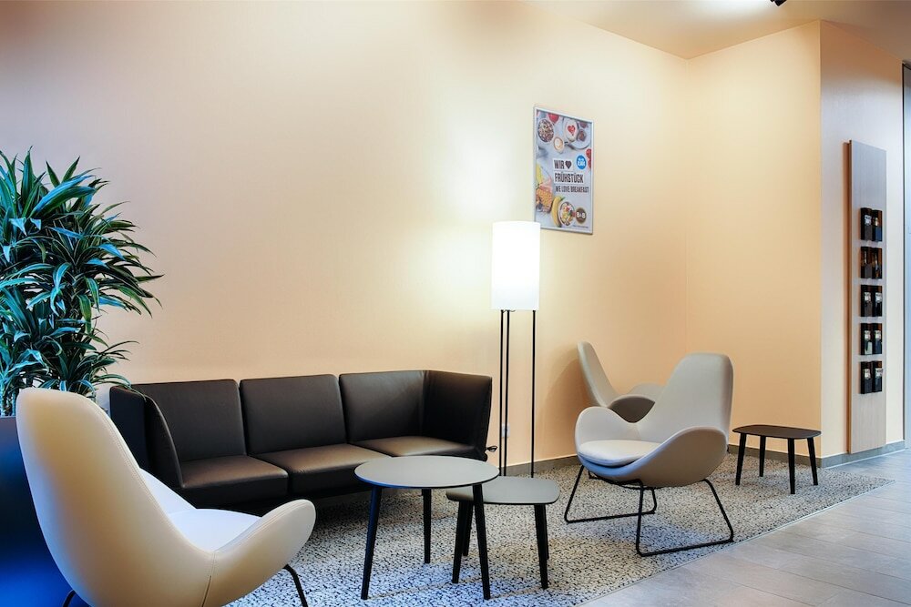 Фото B&b Hotel Aachen-City