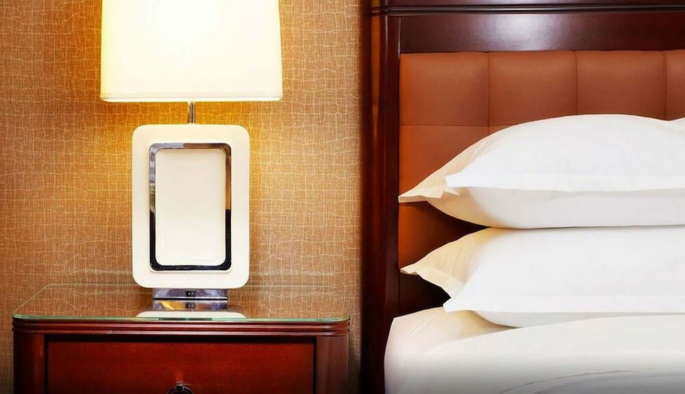 Фото Sheraton Tampa Brandon Hotel