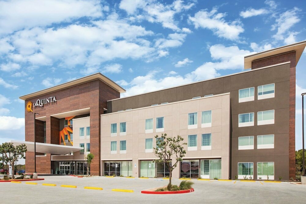 Hotel La Quinta Inn & Suites by Wyndham Bardstown, Bardstown, photo