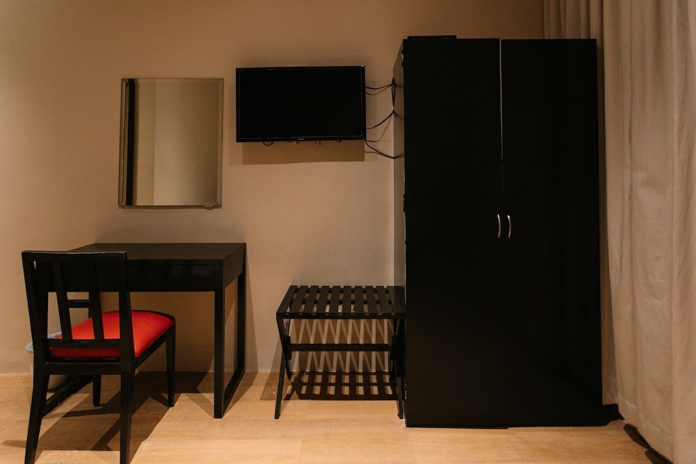 Фото Dynasty Tourist Inn